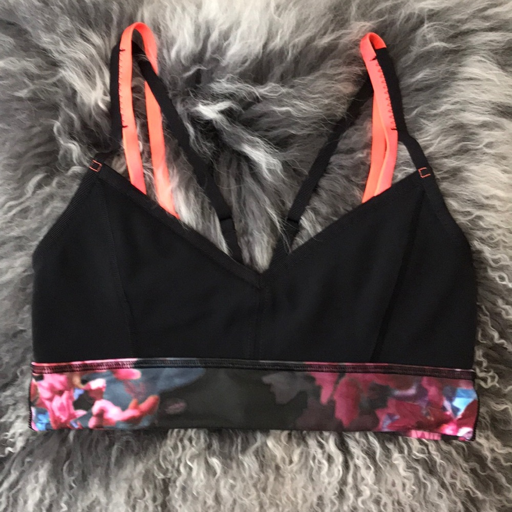 LULULEMON sports bra